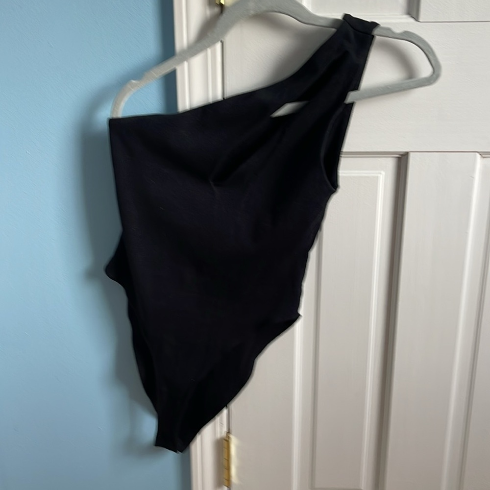 Zara Black Asymmetric One-Shoulder Bodysuit - Picture 11 of 11